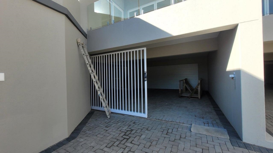 4 Bedroom Property for Sale in Flamingo Vlei Western Cape